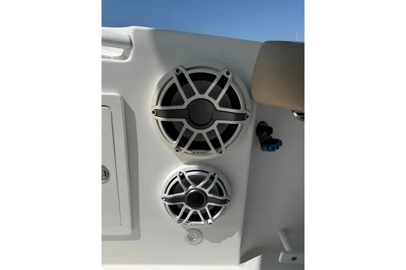 Slide: The Image of 2021 Everglades 365 Center Console - 32