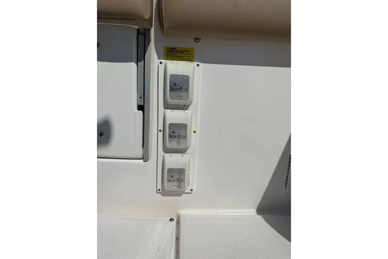 Slide: The Image of 2021 Everglades 365 Center Console - 33