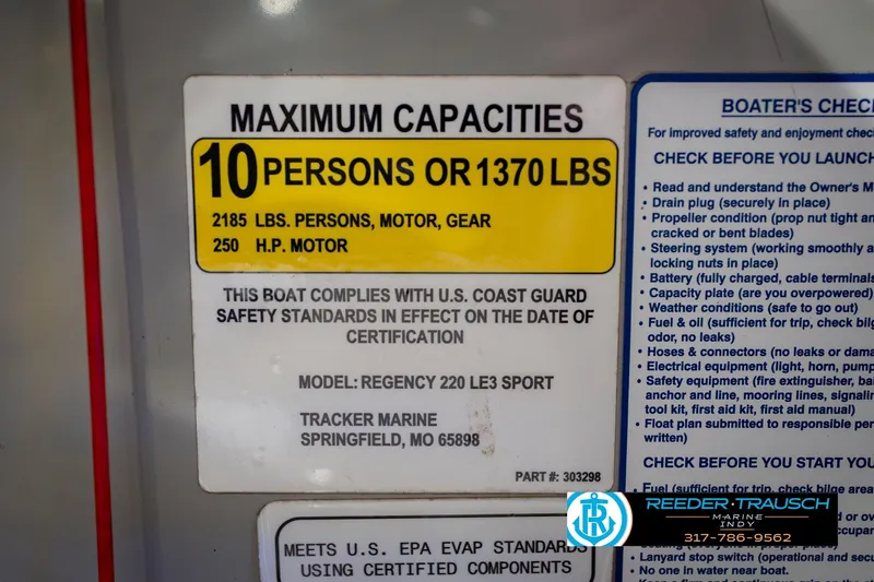 Slide: The Image of 2017 Bennington 220 LE3 capacity label, 10 persons or 1370 lbs, safety standards compliance. - 62