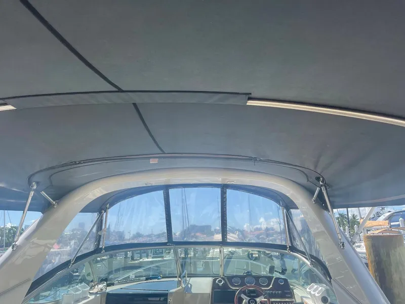 Slide: The Image of Interior view of a 2011 Sea Ray Sundancer 280 yacht. - 31