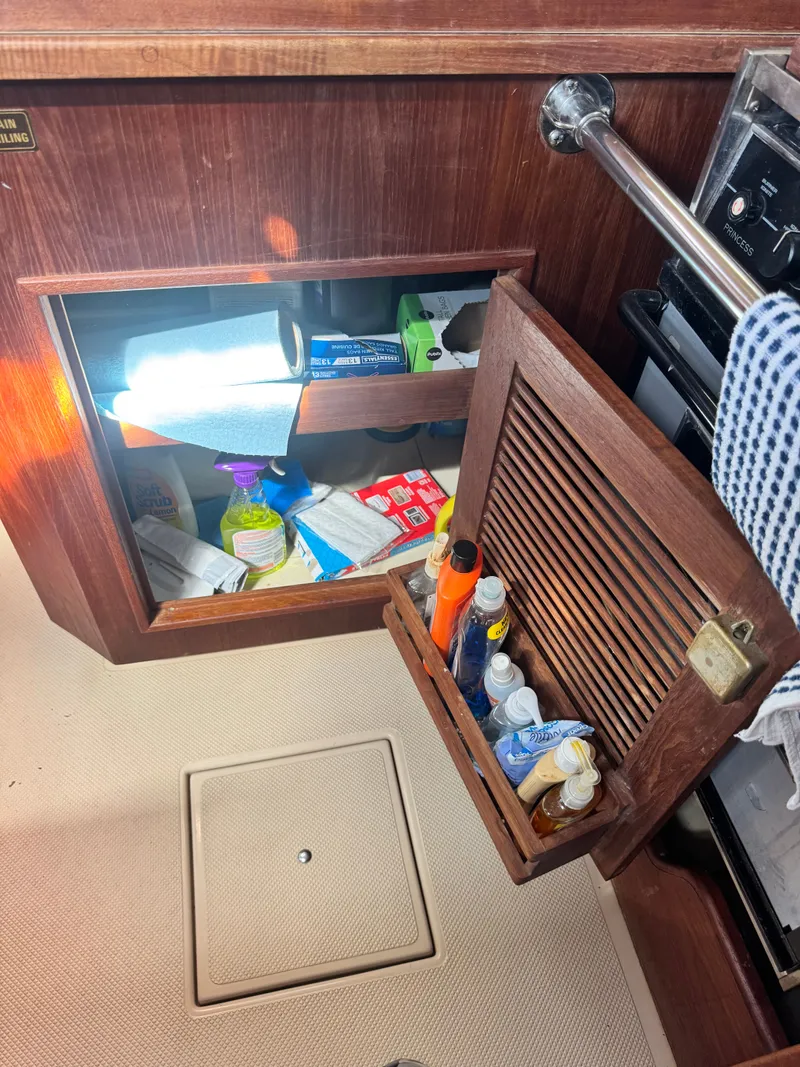 Slide: The Image of Kitchen cabinet on Island Packet 380 sailboat, year 2001. - 29