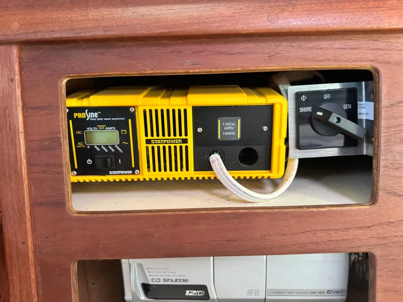 Slide: The Image of ProSine inverter in Island Packet 380, year 2001. - 37