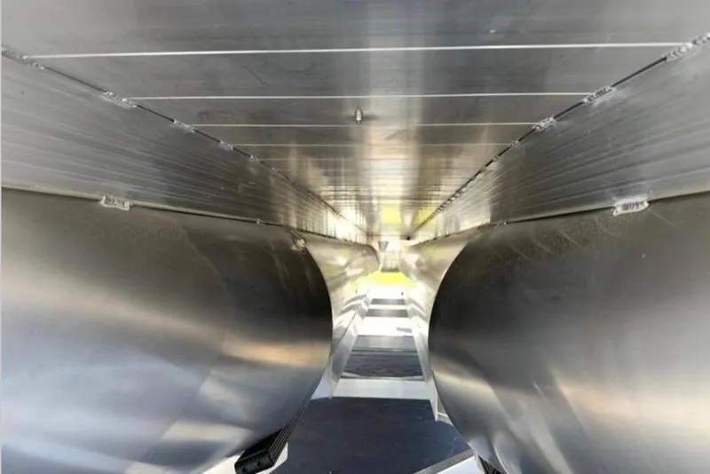 Slide: The Image of Underneath view of 2025 Veranda Relax VR25VLC pontoon boat structure. - 23