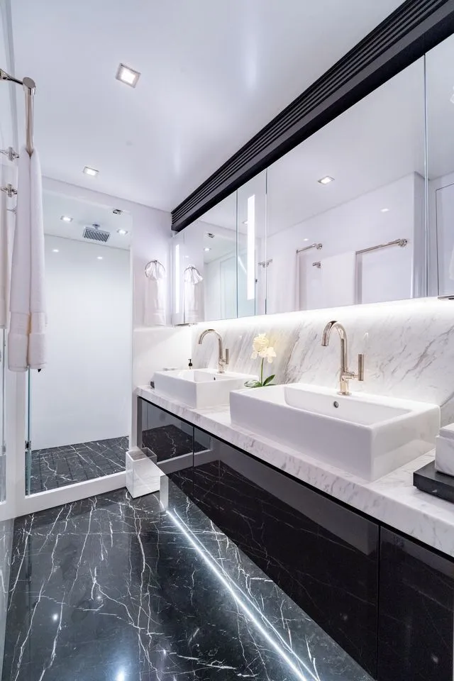 Slide: The Image of Luxurious bathroom on Horizon E88 yacht, 2013 model. - 13