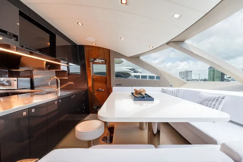 Slide: The Image of Luxurious interior of Horizon E88 yacht, built in 2013. - 9