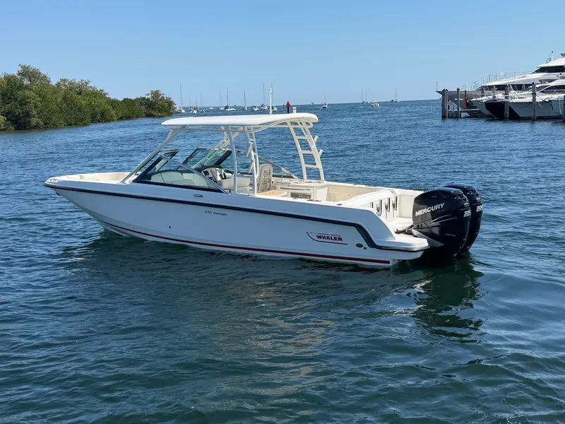 The Image of 2016 Boston Whaler 270 Vantage boat on calm water. - 0