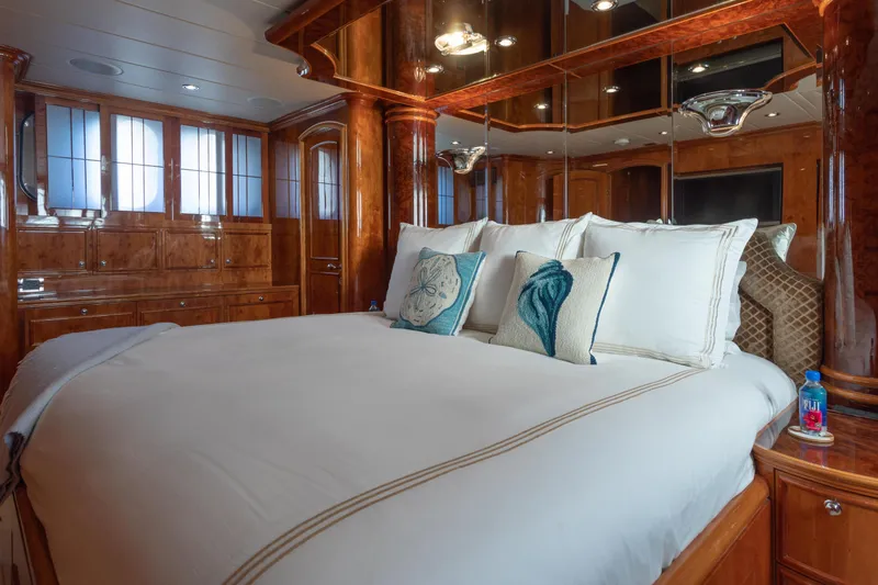 Slide: The Image of Master Cabin - 16