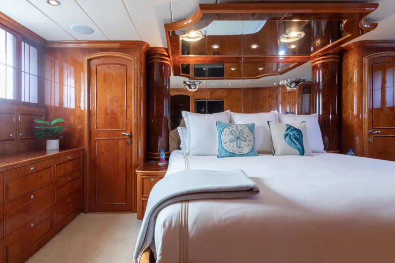 Slide: The Image of Master Cabin - 18