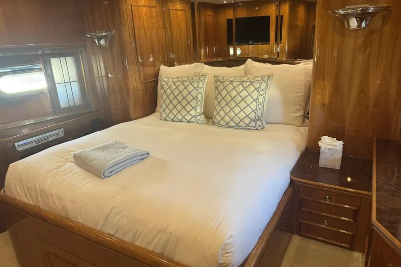 Slide: The Image of Salon Looking Aft - 6