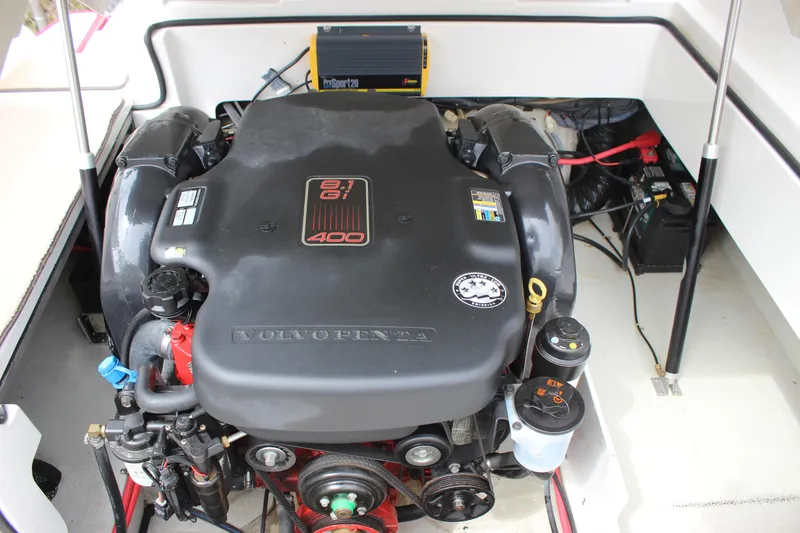 Slide: The Image of Volvo Penta engine in 2012 Cobalt A25 boat, showcasing 8.1 Gi 400 horsepower. - 16