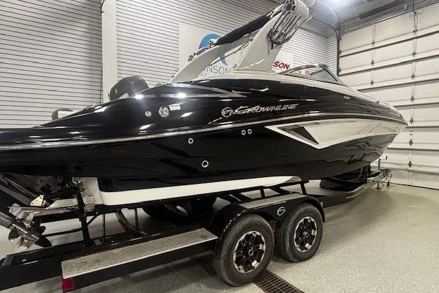 Slide: The Image of 2019 Crownline Eclipse E255 SURF boat on trailer in indoor showroom. - 38
