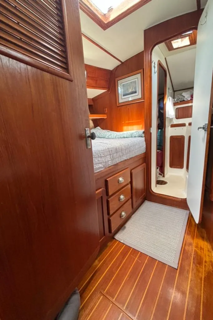 Slide: The Image of Cozy cabin on Caliber 38 sailboat, built in 1989. - 12