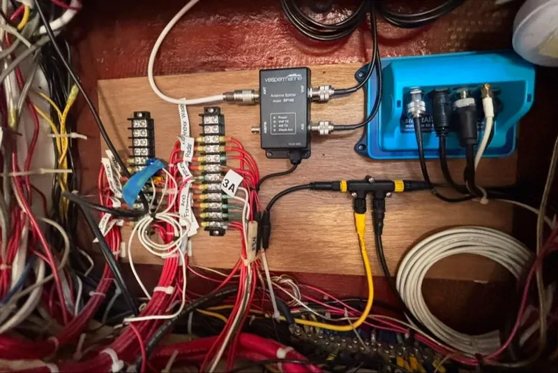 Slide: The Image of Wiring setup in Caliber 38, 1989 model. - 18