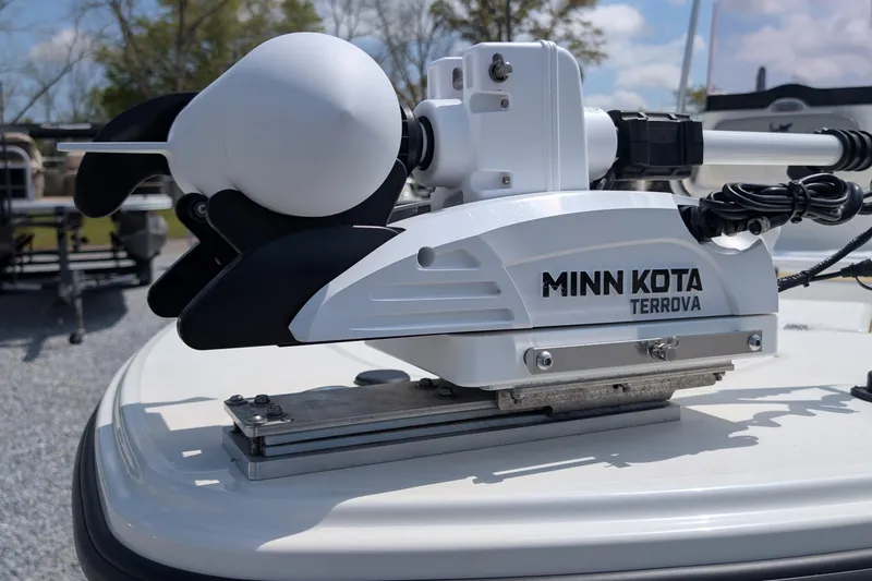 Slide: The Image of Minn Kota Terrova trolling motor on 2021 Mako 21 LTS boat deck. - 15