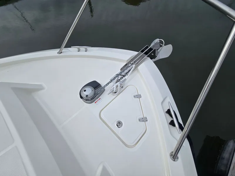 Slide: The Image of Boston Whaler 365 Conquest 2026 - 43