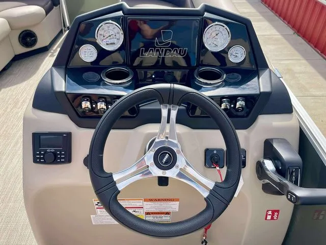 Slide: The Image of Landau Island Breeze 23 powered by a Suzuki 200HP 2026 - 7