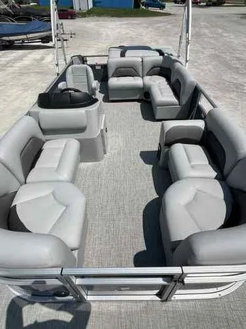 Slide: The Image of Landau Island Breeze 21 powered by a Suzuki 90HP 2025 - 3