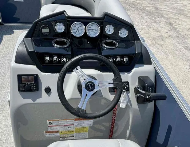 Slide: The Image of Landau Island Breeze 21 powered by a Suzuki 90HP 2025 - 8