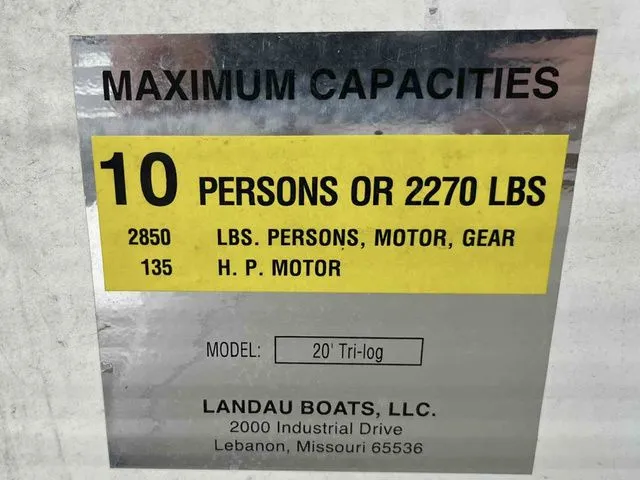 Slide: The Image of Landau LX20 powered by a Suzuki 115HP Fourstroke 2001 - 6