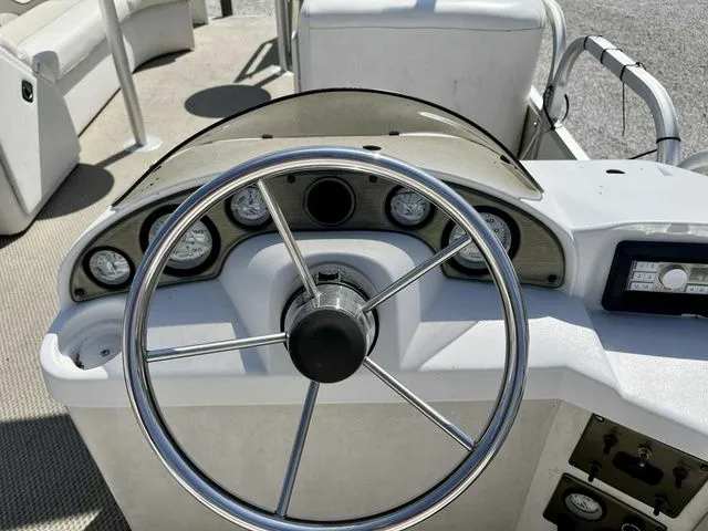 Slide: The Image of Landau ELITE 251 2000 - 4