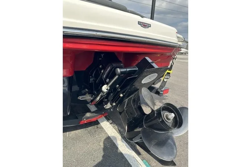 Slide: The Image of 2023 Chaparral 21 SSi boat stern with propeller and drive system visible. - 9