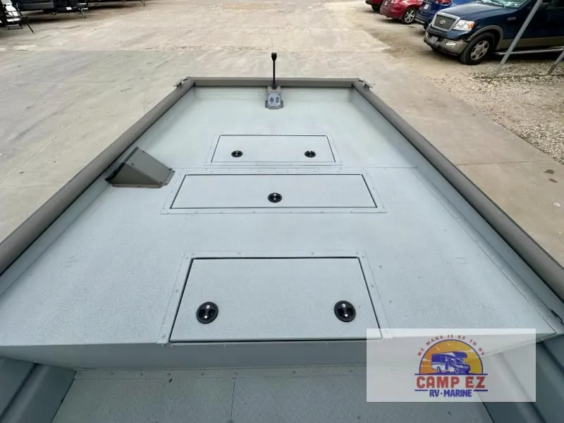 Slide: The Image of SeaArk 2472-C.U.B 2026 - 10