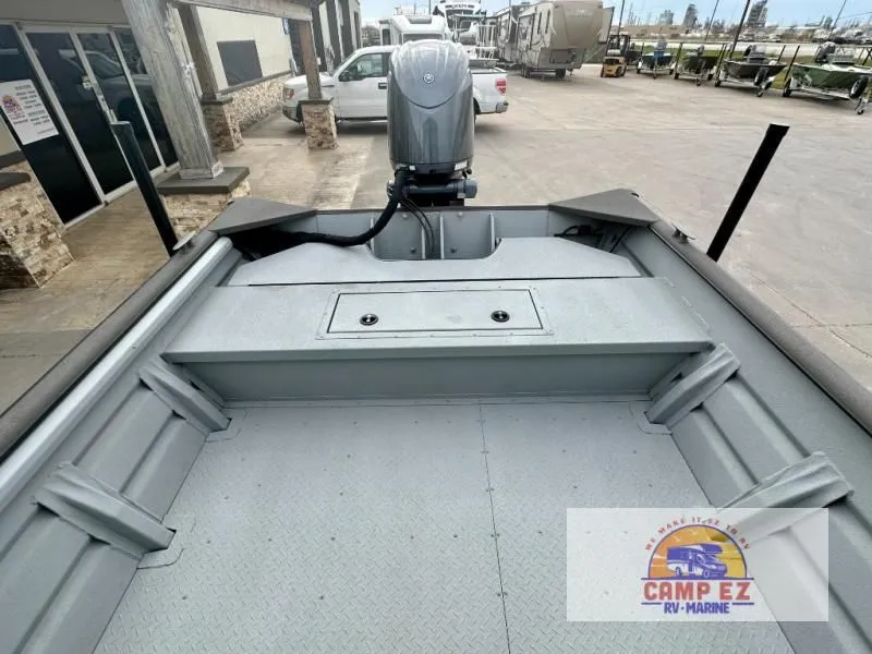 Slide: The Image of SeaArk 2472-C.U.B 2026 - 18