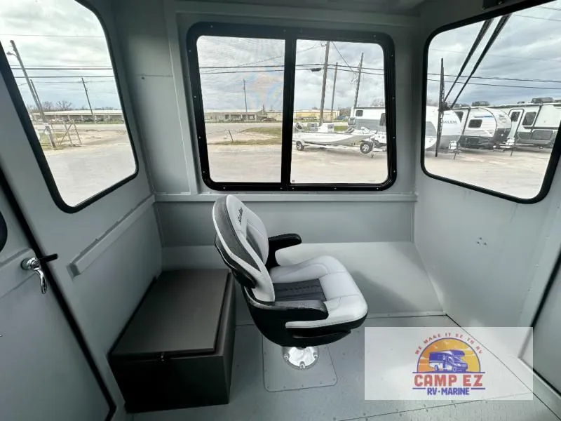 Slide: The Image of SeaArk 2472-C.U.B 2026 - 22