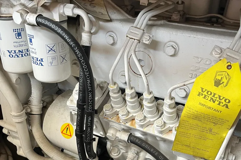 Slide: The Image of Volvo Penta engine components in a 2004 Carver 444 Cockpit Motor Yacht. - 18