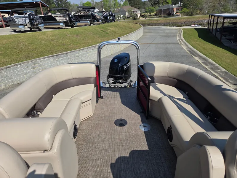 Slide: The Image of Bentley Pontoons navigator 2023 - 7