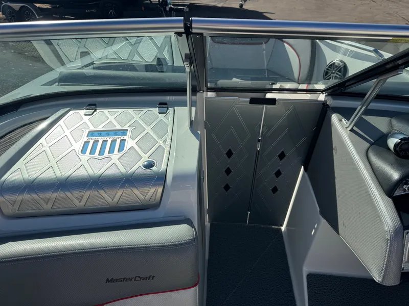 Slide: The Image of 2016 MasterCraft X30 boat interior with stylish design. - 22