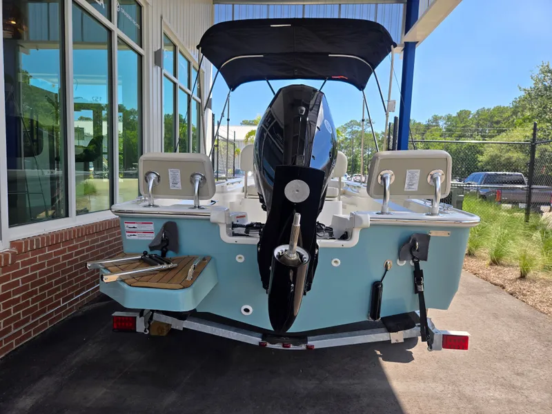 Slide: The Image of Boston Whaler 170 Montauk 2026 - 1