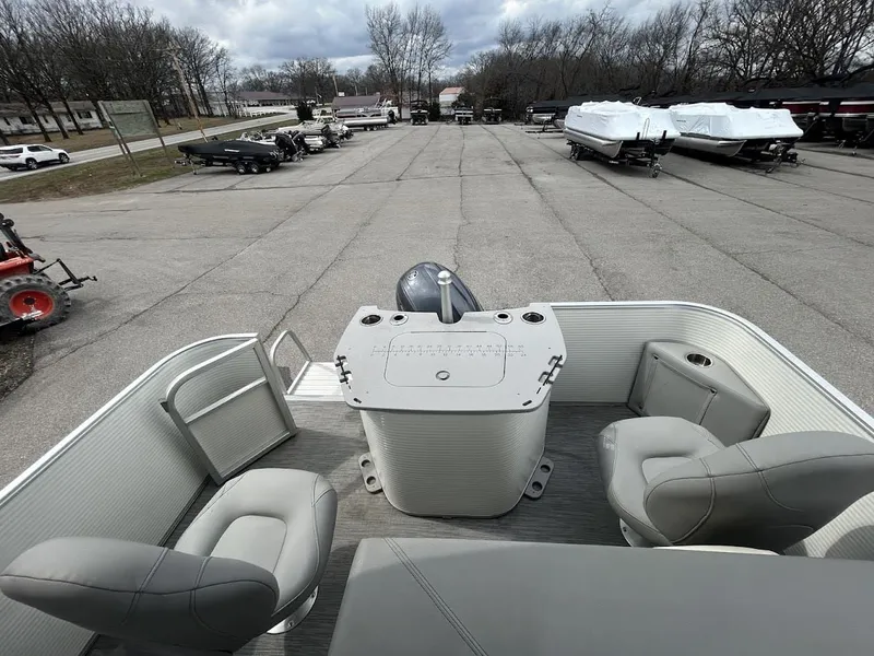 Slide: The Image of Bennington S20 2023 - 15