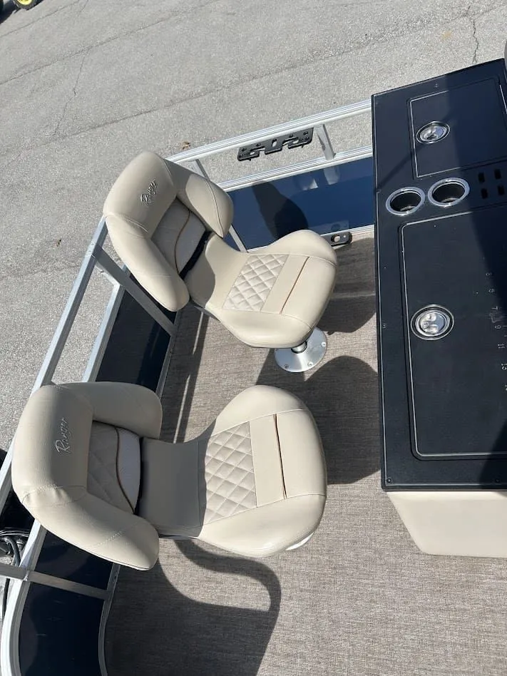 Slide: The Image of Ranger 220FC 2020 - 11