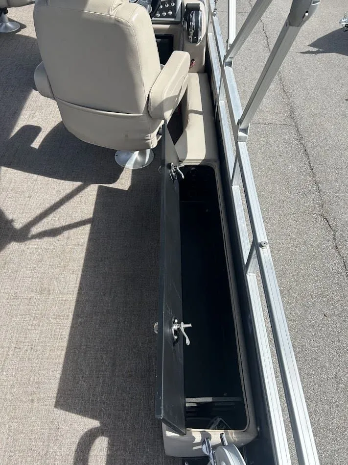 Slide: The Image of Ranger 220FC 2020 - 14