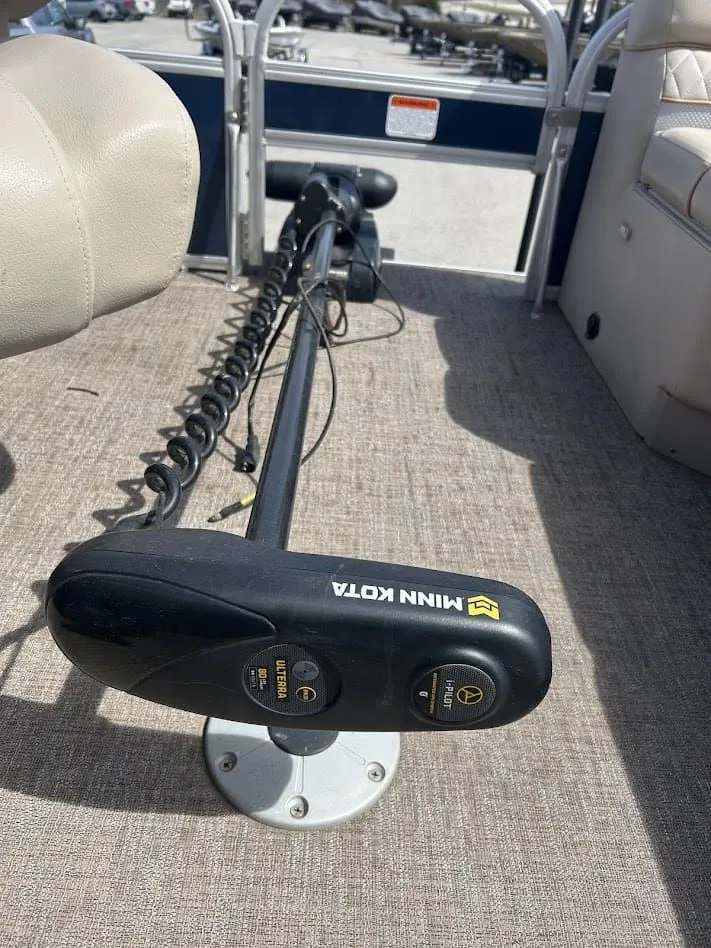 Slide: The Image of Ranger 220FC 2020 - 15