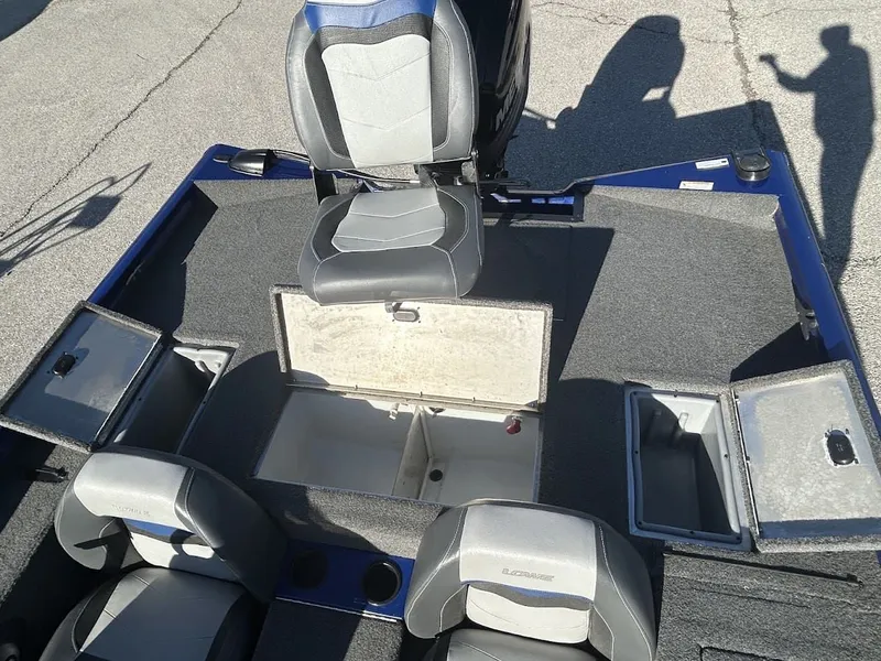 Slide: The Image of Lowe Stinger 178 2019 - 11