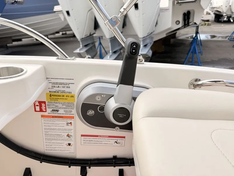 Slide: The Image of Boston Whaler 130 Super Sport 2027 - 15