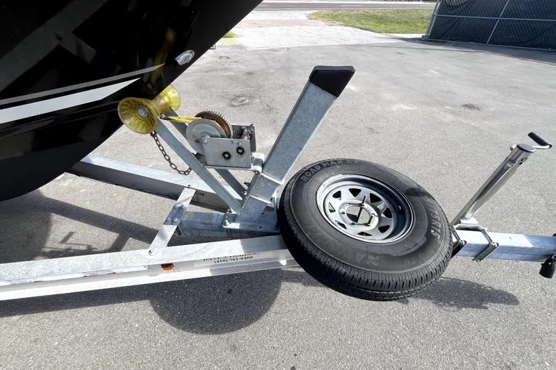 Slide: The Image of Trailer for 2007 Sea Ray Sundancer 260 with spare tire and winch. - 18