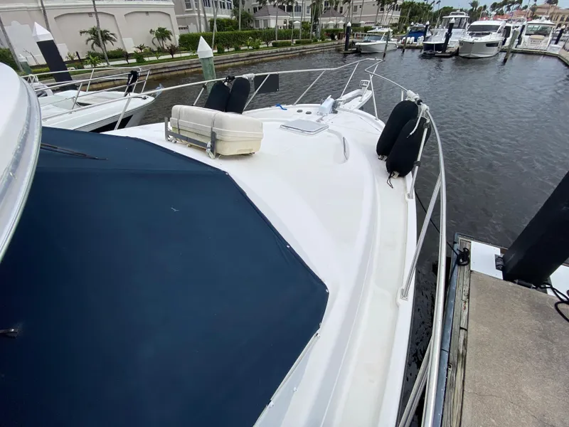 Slide: The Image of Bayliner 3988 Motoryacht 2001 - 53