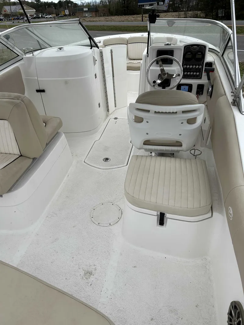 Slide: The Image of Sea Fox 226 Traveler 2016 - 3