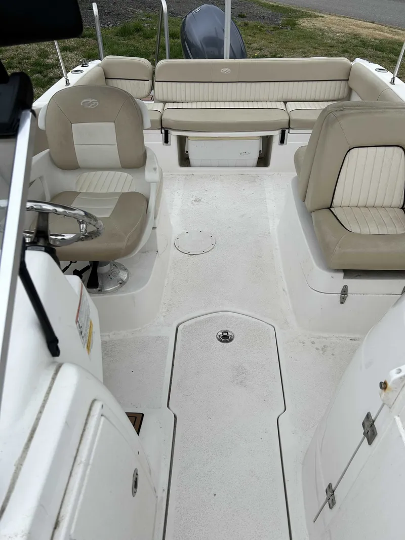 Slide: The Image of Sea Fox 226 Traveler 2016 - 4