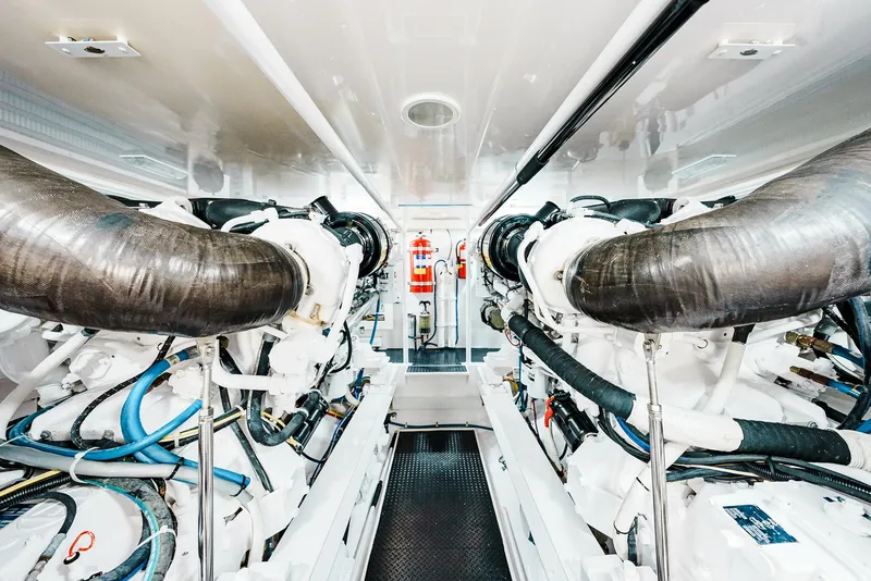 Slide: The Image of Viking 68 Skybridge 2008 - 76