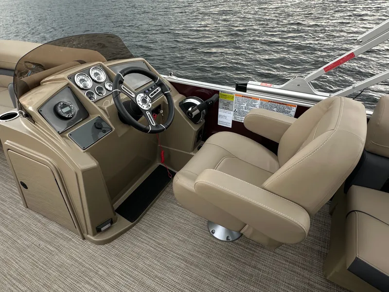Slide: The Image of Interior of Starcraft EX 20 R boat, model year 2026. - 5