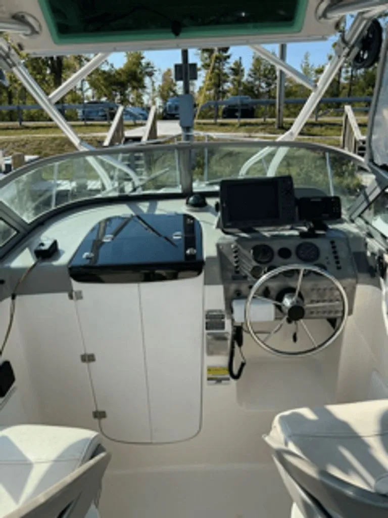 Slide: The Image of Trophy 2352 Walkaround 2007 - 10