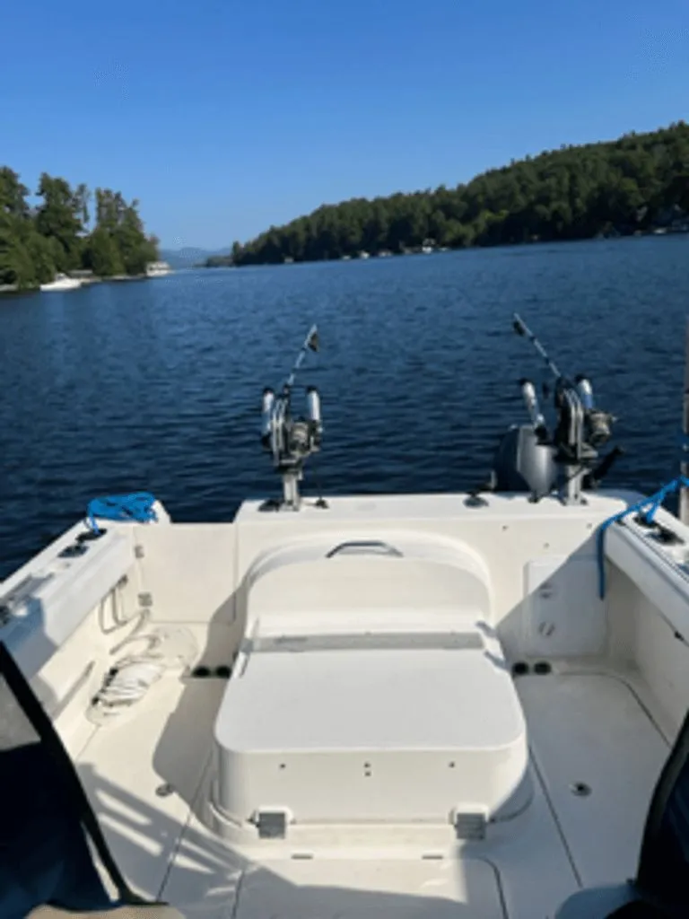 Slide: The Image of Trophy 2352 Walkaround 2007 - 14