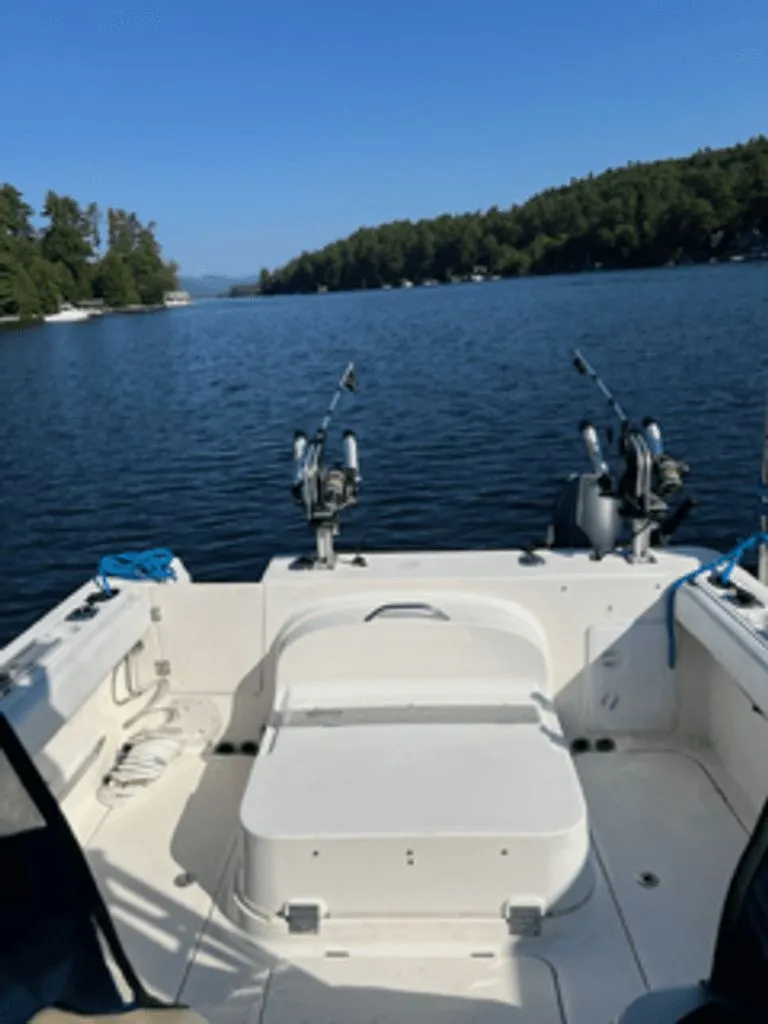 Slide: The Image of Trophy 2352 Walkaround 2007 - 18