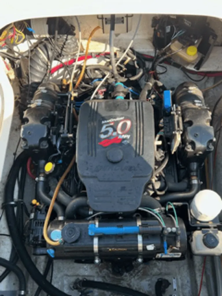 Slide: The Image of Trophy 2352 Walkaround 2007 - 19