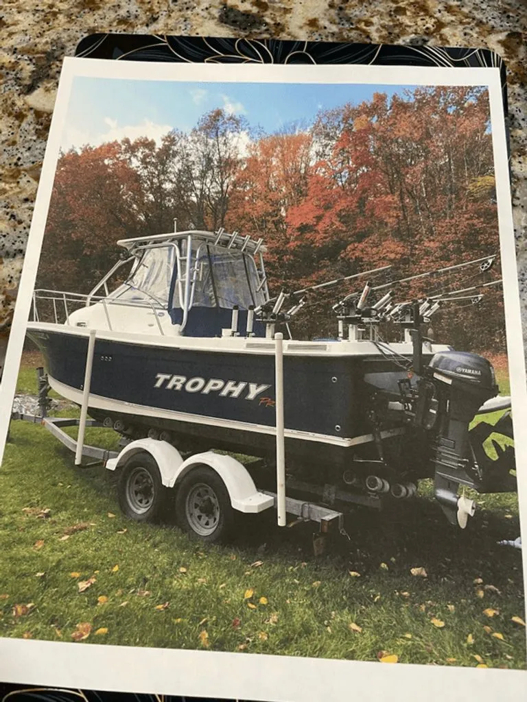 Slide: The Image of Trophy 2352 Walkaround 2007 - 2