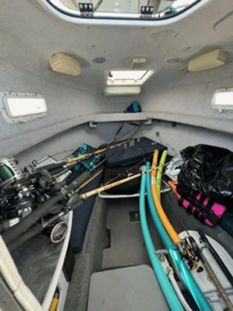 Slide: The Image of Trophy 2352 Walkaround 2007 - 20